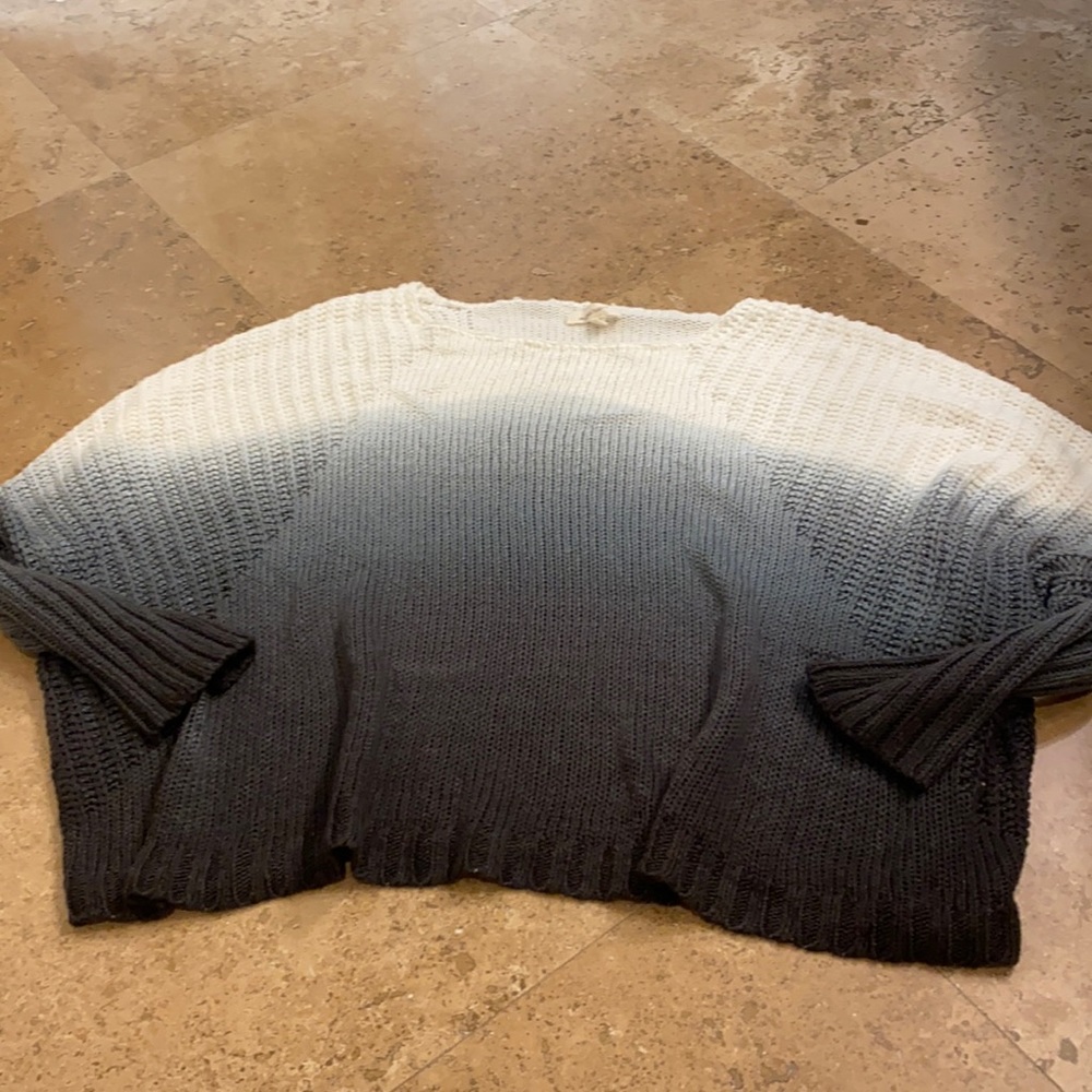 NWOT Mystree sweater size M/L